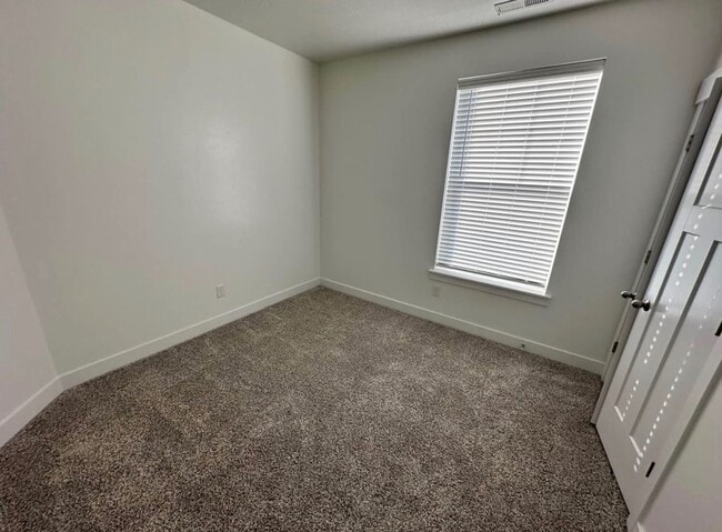 Building Photo - ? For Rent: Beautiful 3-Bedroom, 2-Bathroom Home ?