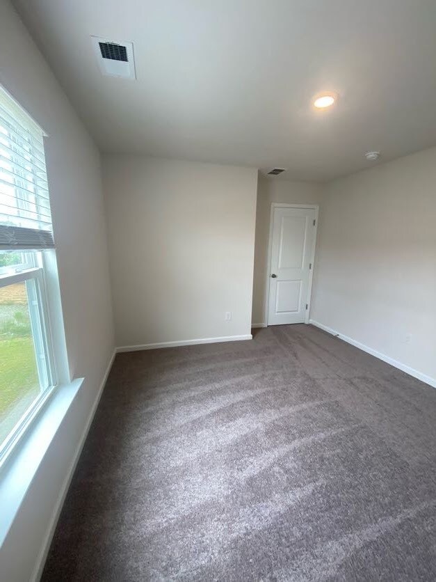 Building Photo - 1170 sennema circle