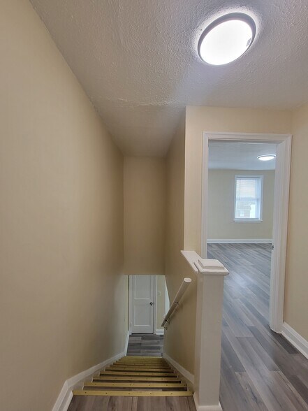 Building Photo - 3226 Westmont Ave