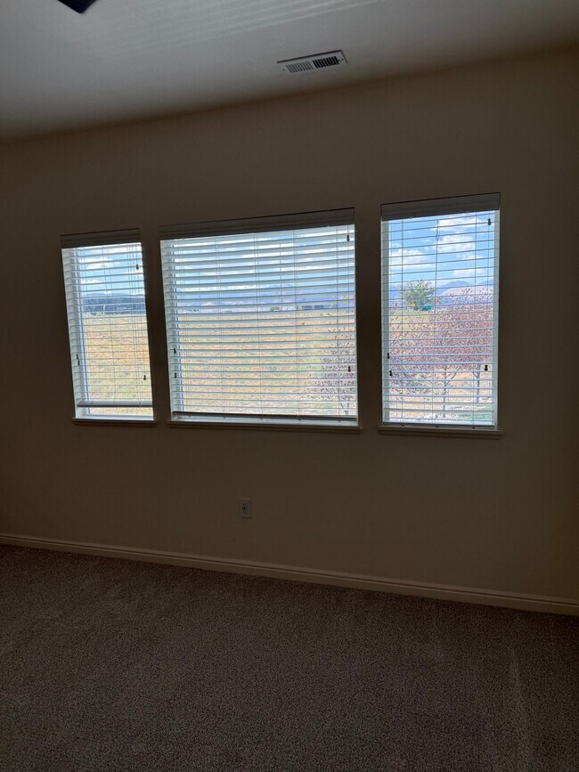 Building Photo - 114 Bella Monte Dr