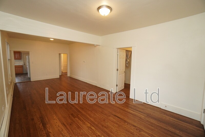 Building Photo - 1440 Kenton St