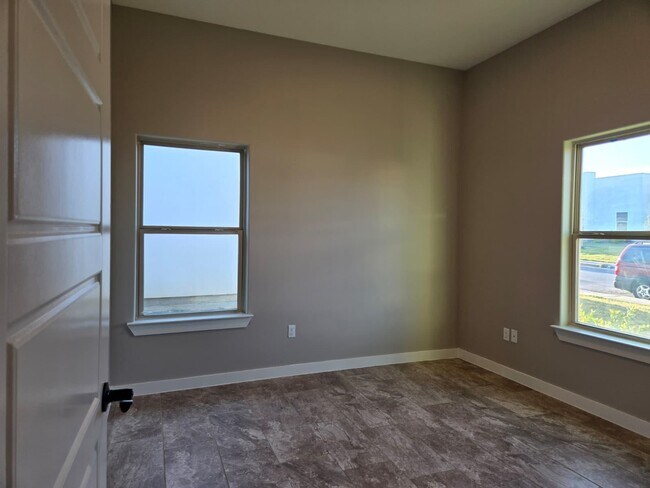 Building Photo - 1606 Coba Dr