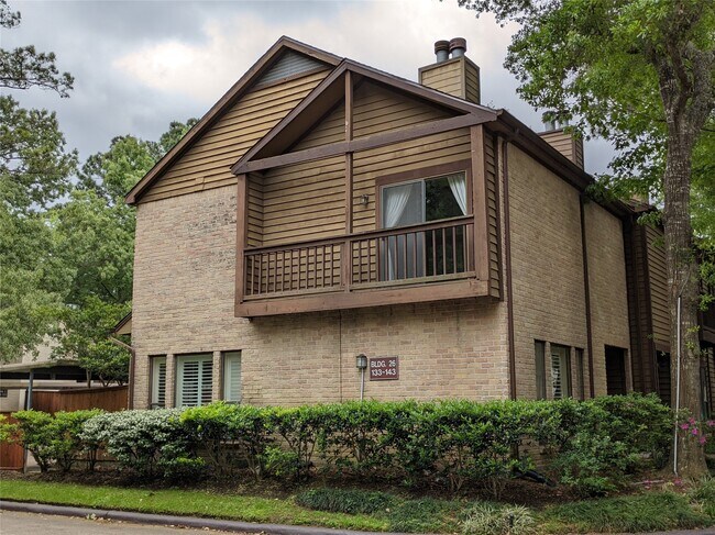 Building Photo - 11711 Memorial Dr