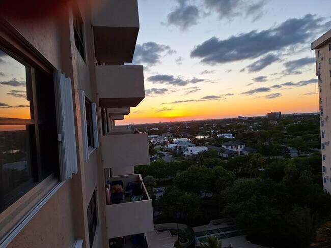 Building Photo - 5000 N Ocean Blvd