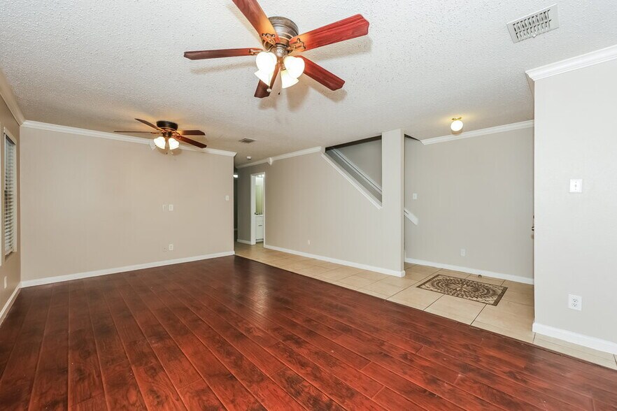 Building Photo - 3115 Teodoro Dr
