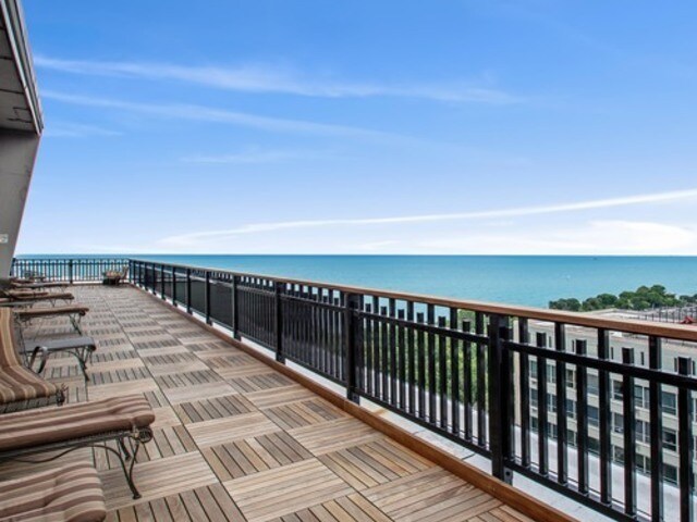Building Photo - 3600 N Lake Shore Dr
