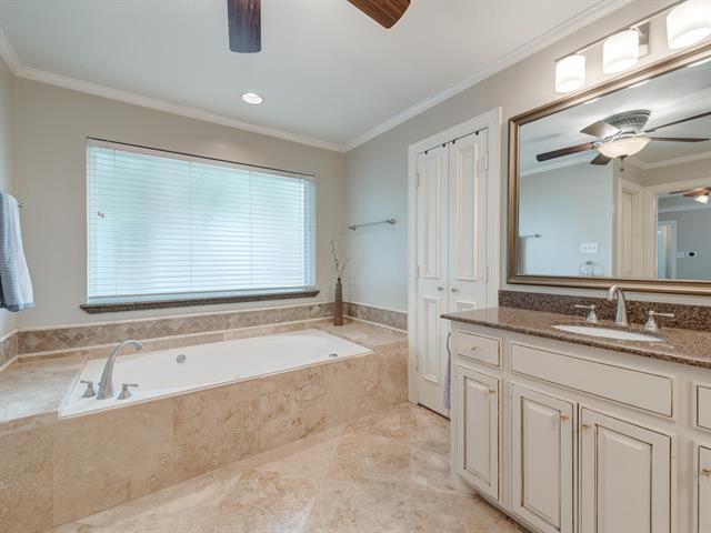 Building Photo - 250 Glenrose Ct