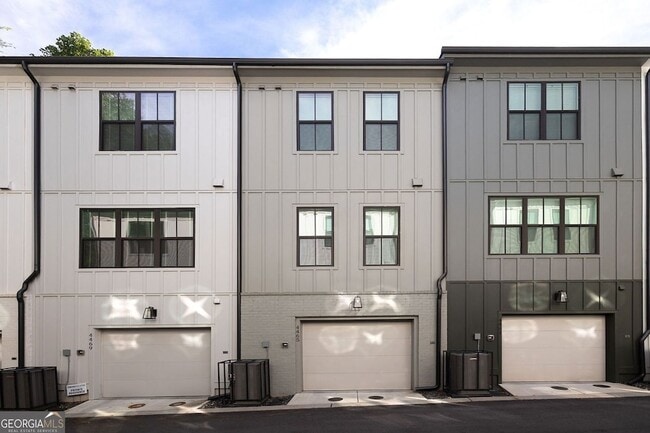 Building Photo - 4465 Dalston Dr