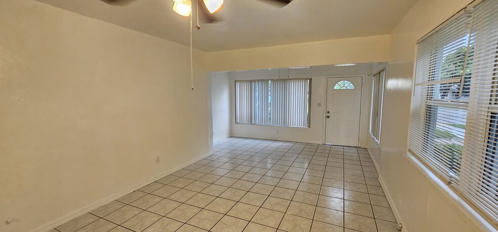 Building Photo - 1855 Sherman St