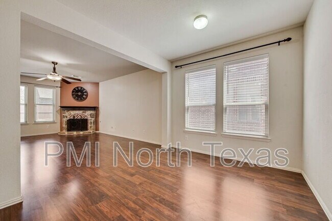 Building Photo - 10516 Bolivar Dr