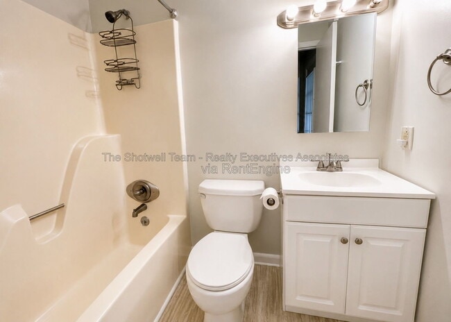 Building Photo - 8006 Wilnoty Dr