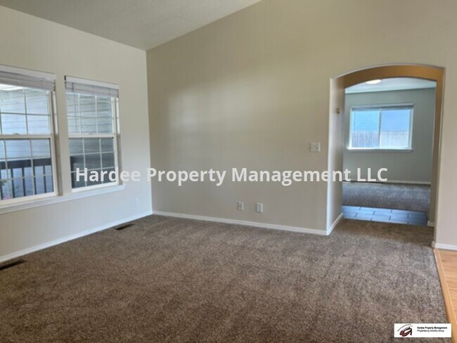 Building Photo - 2411 W Baystone Dr