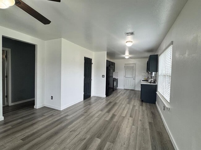 Building Photo - 1795 Bliss Cir