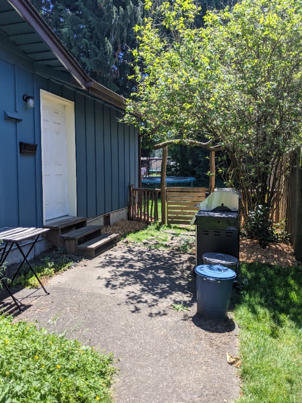 Building Photo - 917 NE 8th St