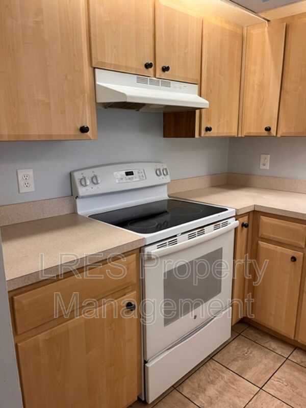 Building Photo - 4564 Pheasant Run Dr