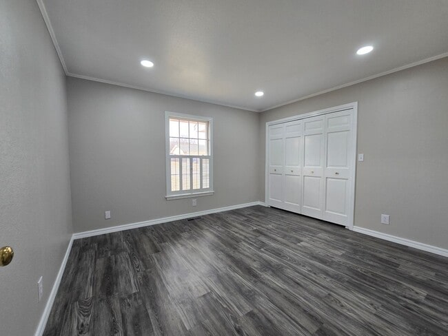 Building Photo - 3 Bedroom 2 Bath home in Shawnee!