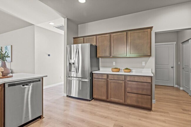 Building Photo - 3807 29th Ave Ct E