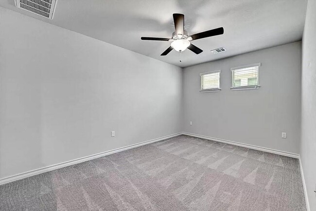 Building Photo - 5311 Golden Canary Ln