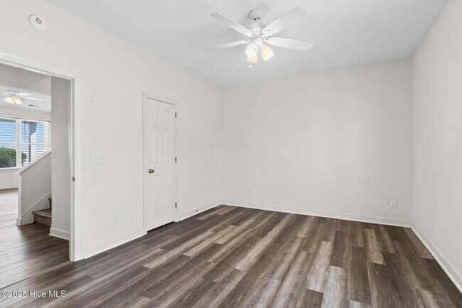 Building Photo - 321 S Kerr Ave