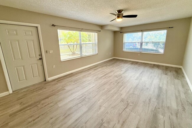 Building Photo - 3387 SW Sunset Trace Cir