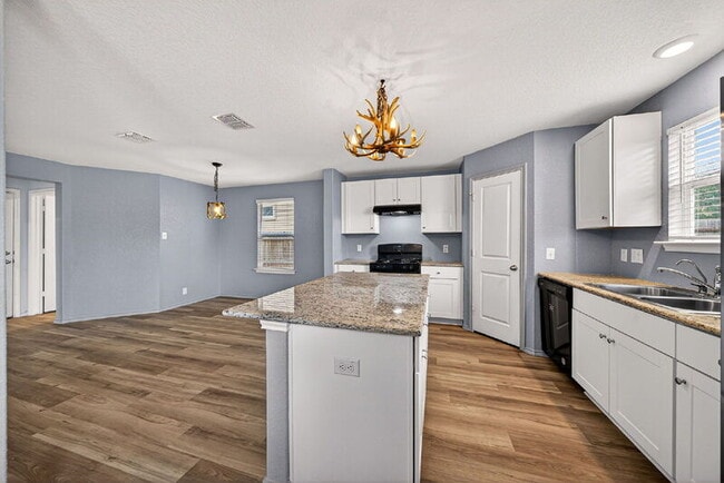 Building Photo - 15551 Crimson Topaz