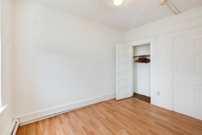 Building Photo - 572 West Side Ave