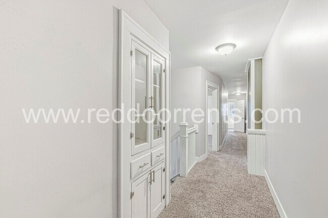 Building Photo - Spacious and Convenient 3-Bedroom Home in Indianapolis