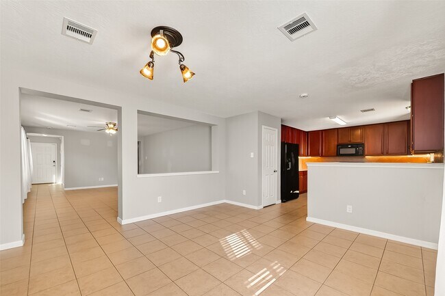 Building Photo - 2614 Skyview Crest Ct