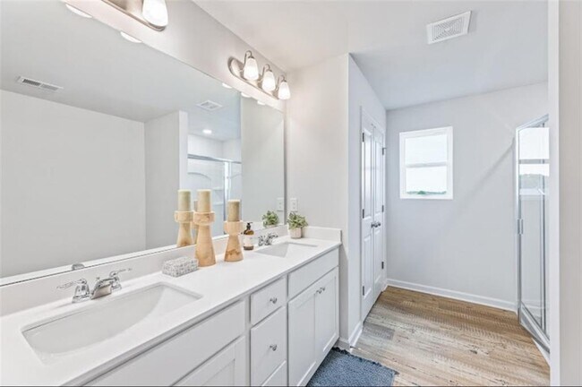 Building Photo - 24 Founders Dr