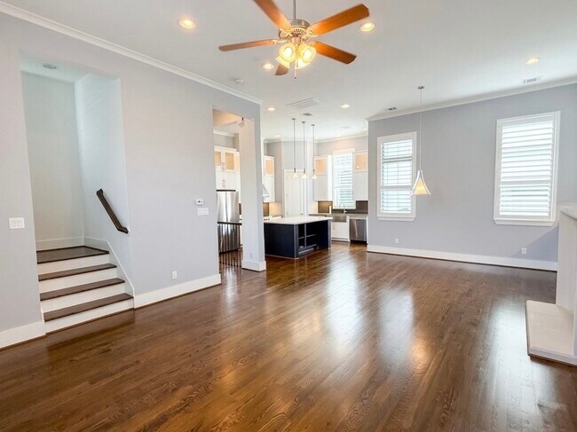 Building Photo - 2115 Detering St