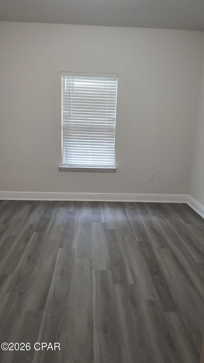 Building Photo - 326 Emerald Cove St