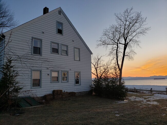 Primary Photo - 38 Wright Ave