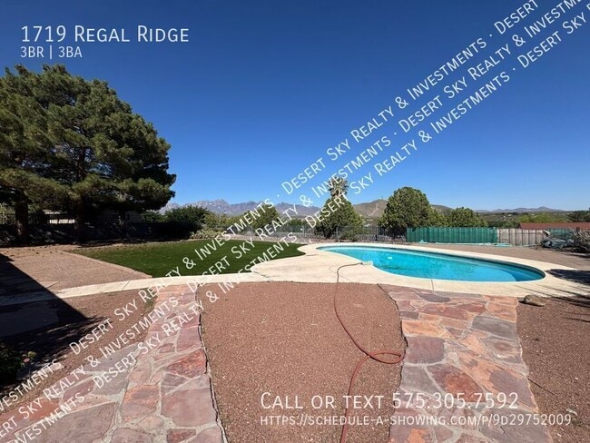 Building Photo - 1719 Regal Ridge St