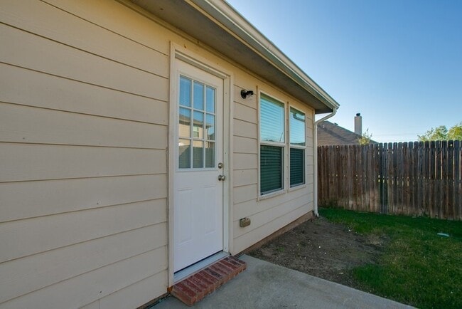 Building Photo - 4541 Martingale View Ln