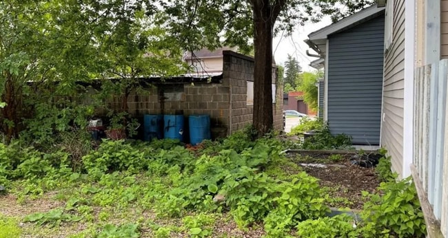 Building Photo - 315 N Dewey St