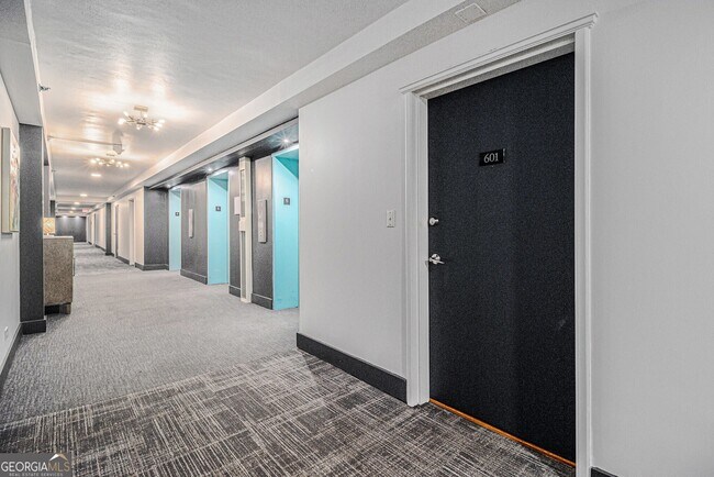 Building Photo - 620 Peachtree St NE