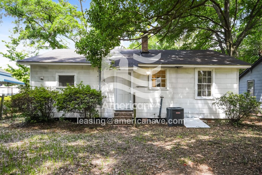 Building Photo - 2661 Harvey Ave
