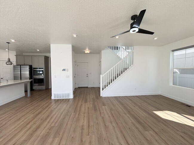 Building Photo - 6086 W Esker Terrace Ln