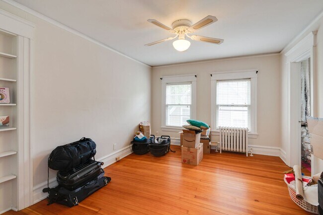 Building Photo - West Ghent