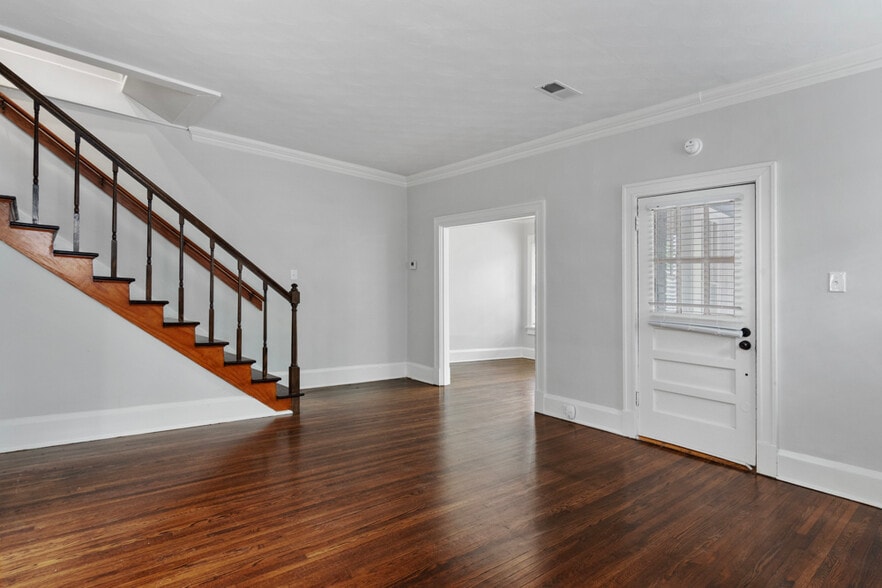 Building Photo - 282 Hawthorne St