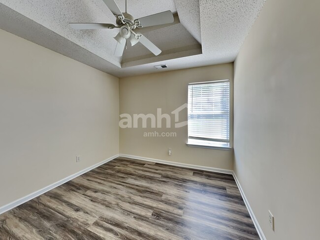 Building Photo - 112 Ventura Trl