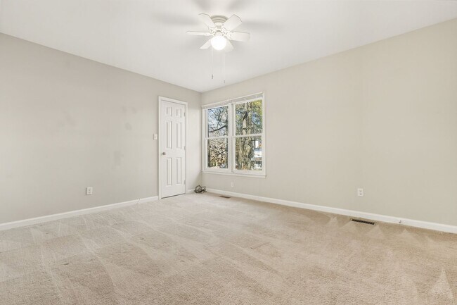 Building Photo - 732 Branniff Dr