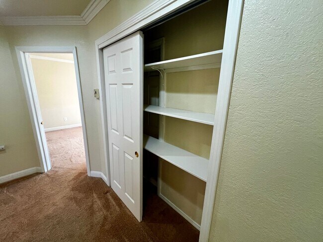 Building Photo - 74071 Playa Vista Dr