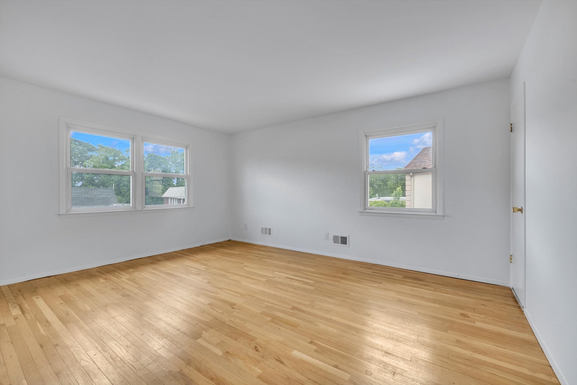 Building Photo - 21417 15th Ave
