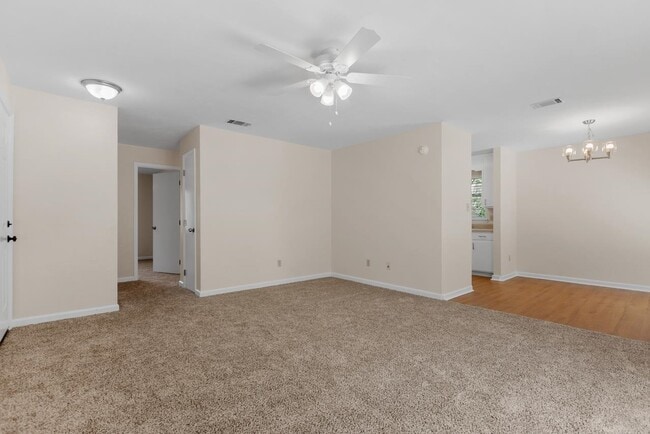 Building Photo - 2188 Claremont Ln