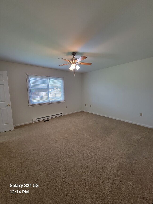 Building Photo - 11616 N Landis Ave
