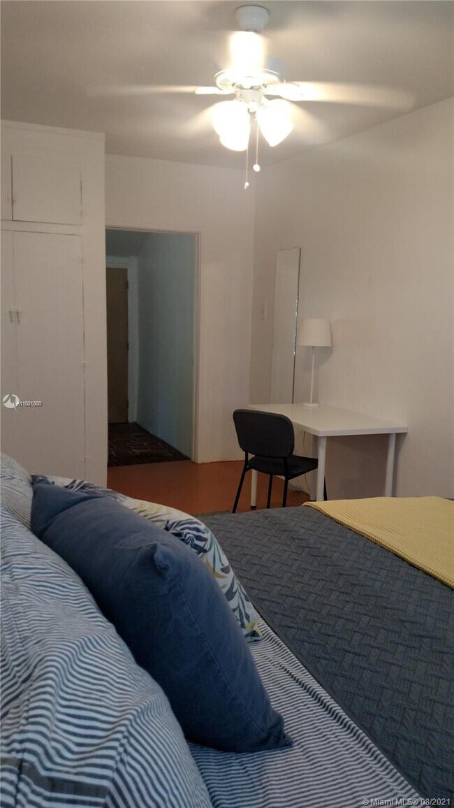 Building Photo - 11342 Peachtree Dr