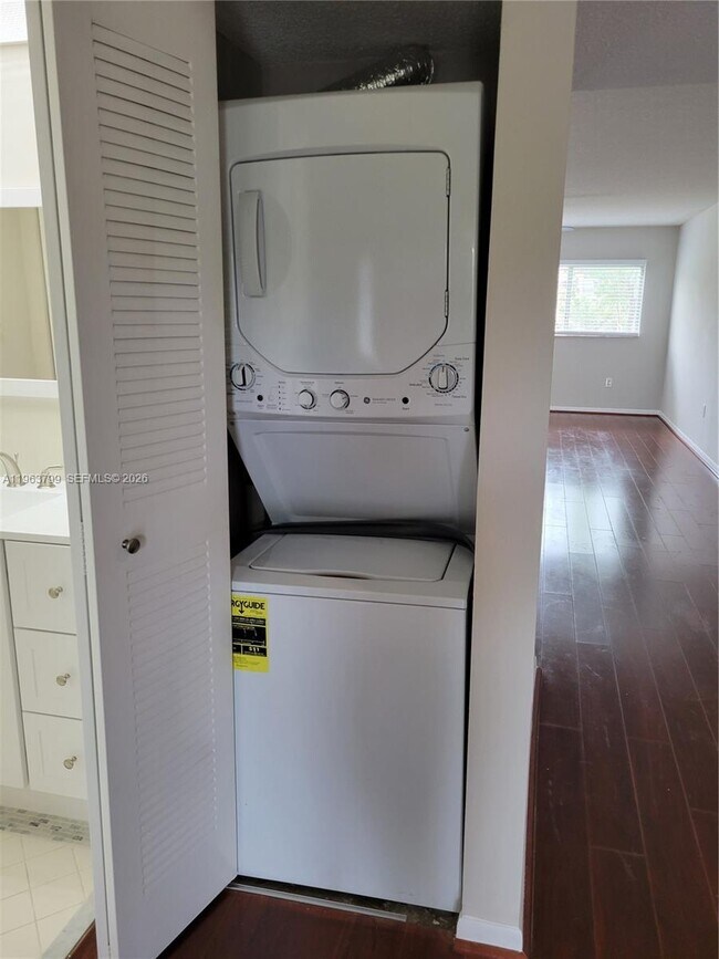 Building Photo - 12651 SW 16th Ct