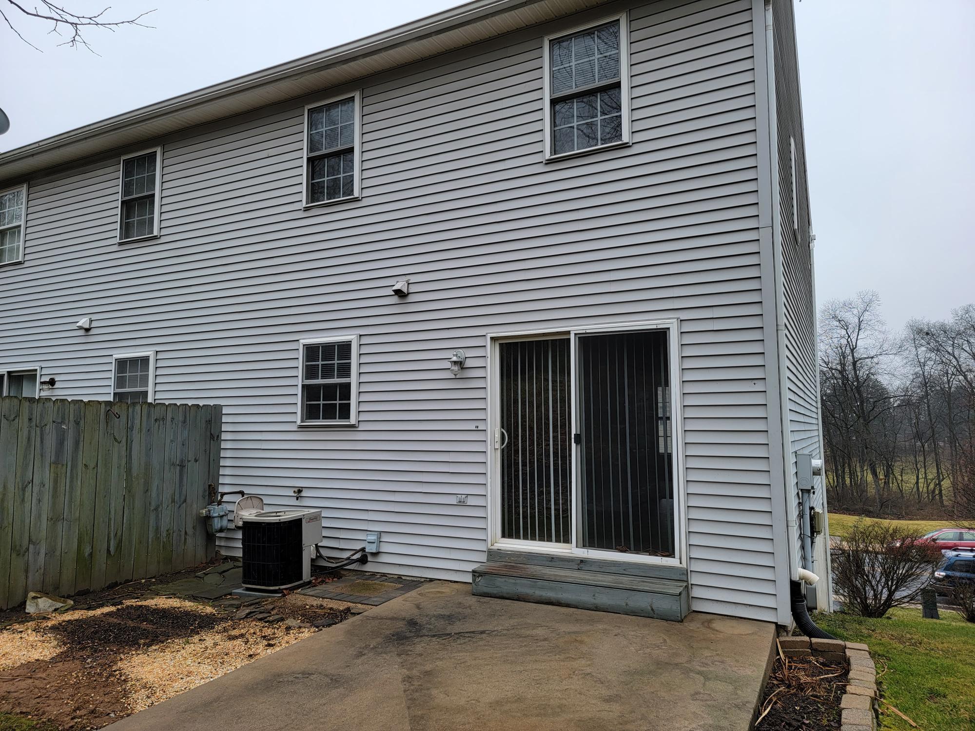 Building Photo - 673 Rockwood Dr
