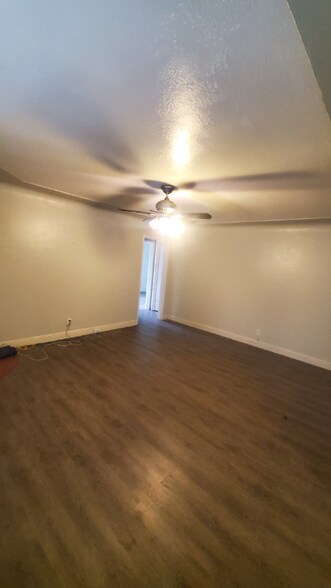 Building Photo - 1201 Floyd Ave